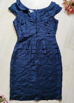 Нарядное платье в красивом цвете