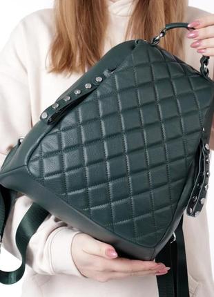 Текстурный рюкзак-сумка polina & eiterou натуральная кожа в темно-зелёном цвете2 фото