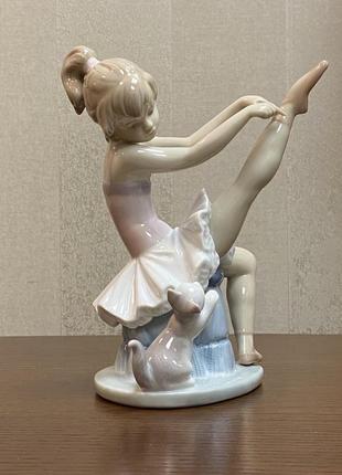 Cтатуэтка lladro «вторничное дитя».