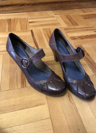 Кожаные туфли