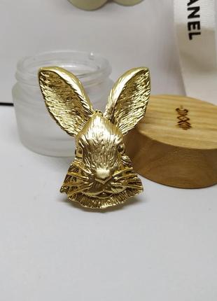 Новая брошь заец как винтажная брошка под матовое золото ретро винтаж пин зайчик кролик