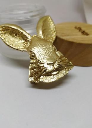 Новая брошь заец как винтажная брошка под матовое золото ретро винтаж пин зайчик кролик4 фото
