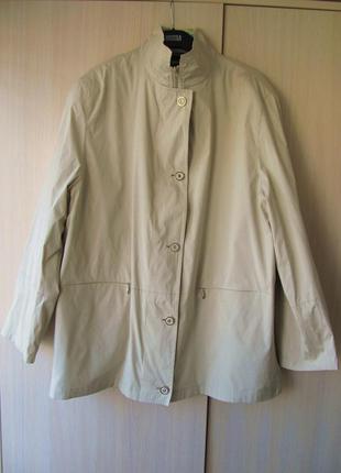 Легка світла вітровка, великий розмір