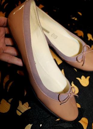 39 розм. балетки buffalo london. шкіра лак