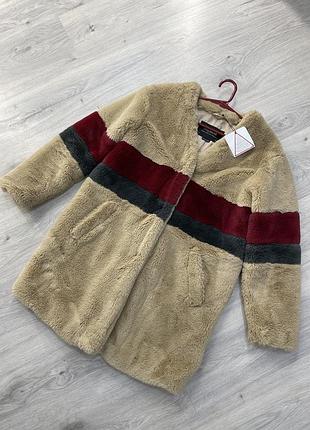 Крутая актуальная шубка pull&bear