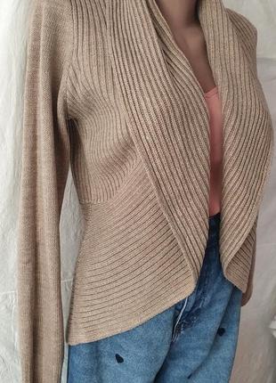 Кардиган приталений базовий кардиган бежевий кофта ковта без гудзиків