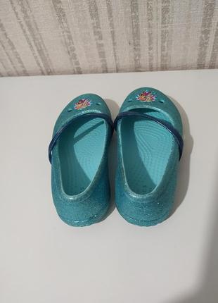 На дівчинку 3