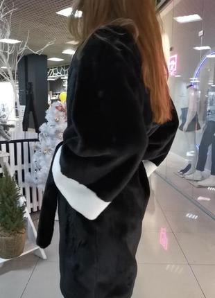 Шуба пальто з поясом приталені вільна чорна довга біла3 фото