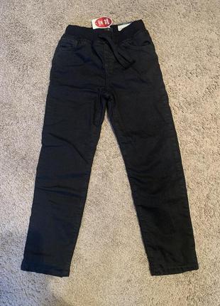 Штаны стрейчевые джинсовые lc waikiki на мальчика на флисе серого цвета, 3 кармана впереди, 2 сзади. в поясе резинка+дополнительный регулятор талии8 фото