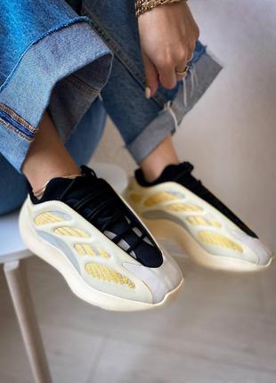 Женские весенние кроссовки adidas store trinoma locations in california v3 safflower🆕адидас изи 700