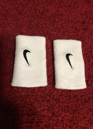 Напульсник на руку