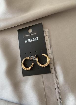 Weekday золотистые серьги кольца