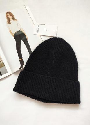Новая черная шапочка сalliope. твой универсальный зимний вариант под пальто, куртку или шубу.
