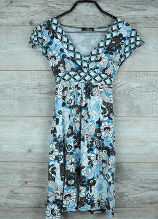 Летнее платье с красивым вырезом от jane norman