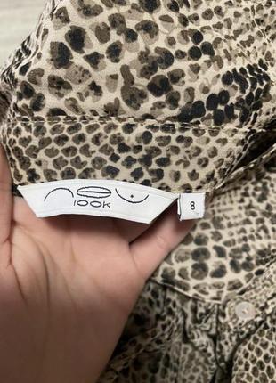Стильная блузка змеиный принт . немного просвечивается