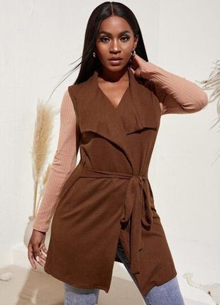 Вовняний жилет кардиган з каскадним коміром та поясом