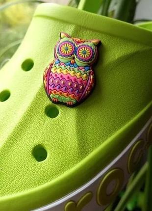 Джибитс  для  крокс  jibbitz crocs украшение для  crocs сова узор пейсли