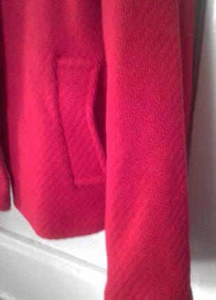 Стильная куртка из пальтовой ткани (натурально красного цвета)