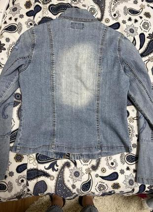 Джинсовый пиджак с вышивкой6 фото