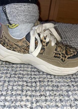 Кроссовки zara 10