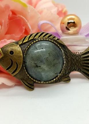 🐟✨ оригінальна брошка "риба" в вінтажному стилі натуральний камінь лабрадорит4 фото