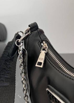 Prada re-mini black edition брендова жіночий чорна стильна сумочка з ланцюгом і ремінцем крута чорна сумка тренд6 фото