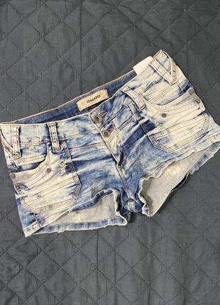 Жіночі джинсові шорти dsquared