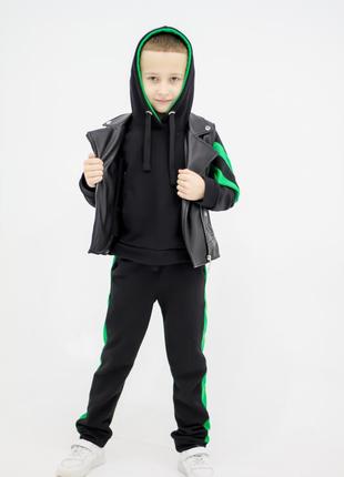Трикотажний стильний спортивний костюм для хлопчика колір мега популярний мікс чорний та зелений9 фото