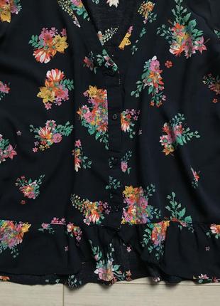 Блуза mango с цветочным принтом и оборками на рукавах6 фото