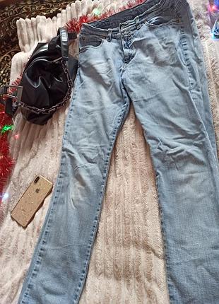 Джинсы