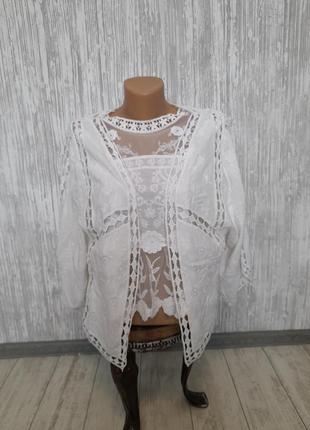 Біла мереживна блузка з вишивкою в стилі шеббі-шик9 фото