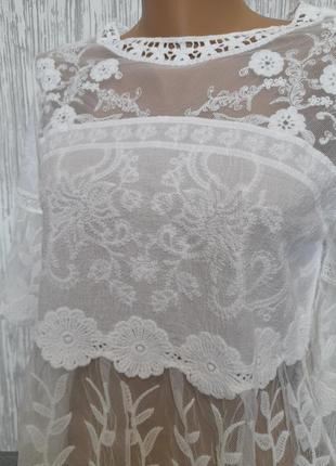 Біла мереживна блузка з вишивкою в стилі шеббі-шик3 фото