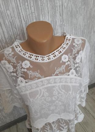 Біла мереживна блузка з вишивкою в стилі шеббі-шик2 фото