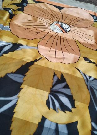 Шелковый красивый платок бабочки цветы.3 фото