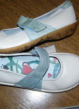 Новые стильные туфли балетки от aces of london. рр 37/4 кожа