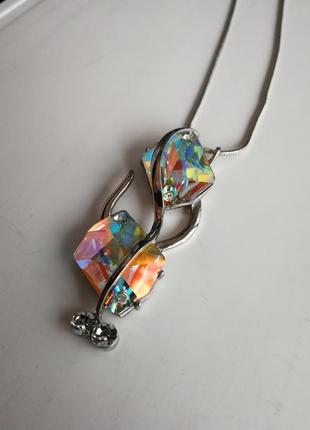 Нарядная оригинальная подвеска кулон переливающейся бензин крупные камни стразы волнистые