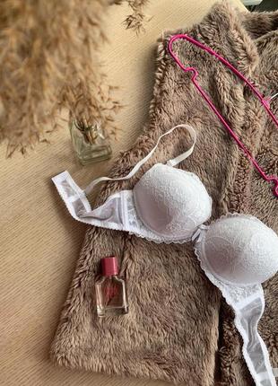😍біленький бюстгальтер weiyesi з мереживом😍