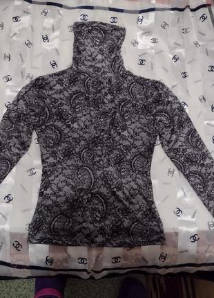 Гольфик серый с черным рисунком