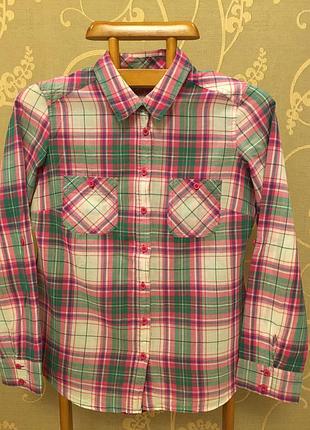 Очень красивая и стильная брендовая рубашка в клетку..100% коттон.