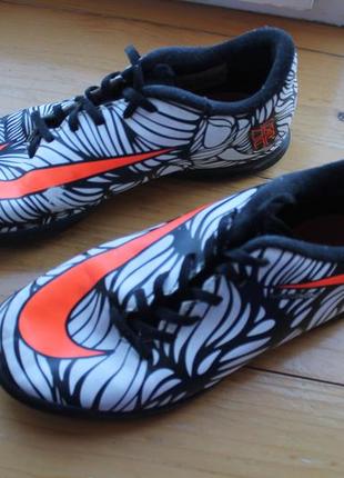 Подростковые детские сороканожки nike hypervenom phade ii neymar tf