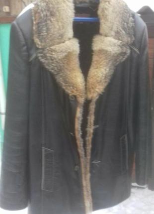 Кожаная куртка с мехом волка