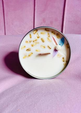 Аромасвеча с ароматом овсянки, меда и молока