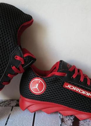 Jordan! летние черные с красным мужские или для подростка кроссовки в стиле джордан сетка кожа6 фото