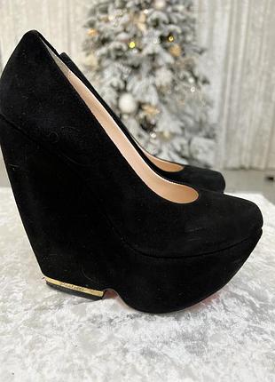 Замшеві туфлі 36 розмір