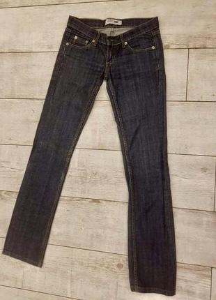 Красивые , ровные джинсы tommy hilfiger