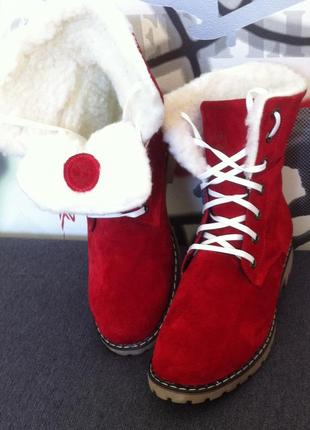 Стильные зимние женские сапоги красные теплые ботинки