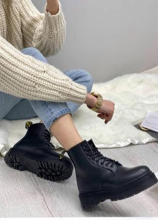 Dr. martens jadon total black fur женские ботинки мартинс черные2 фото