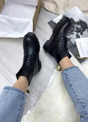 Dr. martens jadon total black fur женские ботинки мартинс черные6 фото