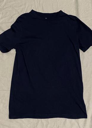 Темно-синяя футболка c&a basic