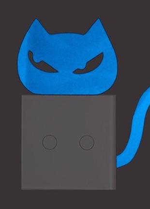 Светящаяся наклейка на выключатель "кот"